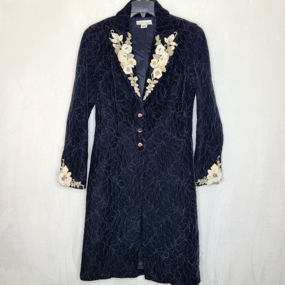 White House Black Market Elegant Black Floral Embellished Velvet Coat Size XS